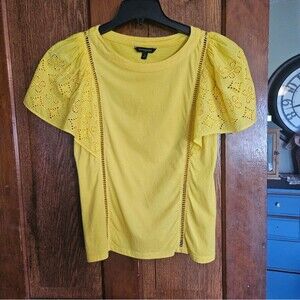 Banana Republic Womens Size Small Yellow Short Sleeve Blouse Tee Cut Out Detail